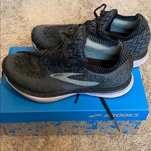 Women’s brooks running shoes